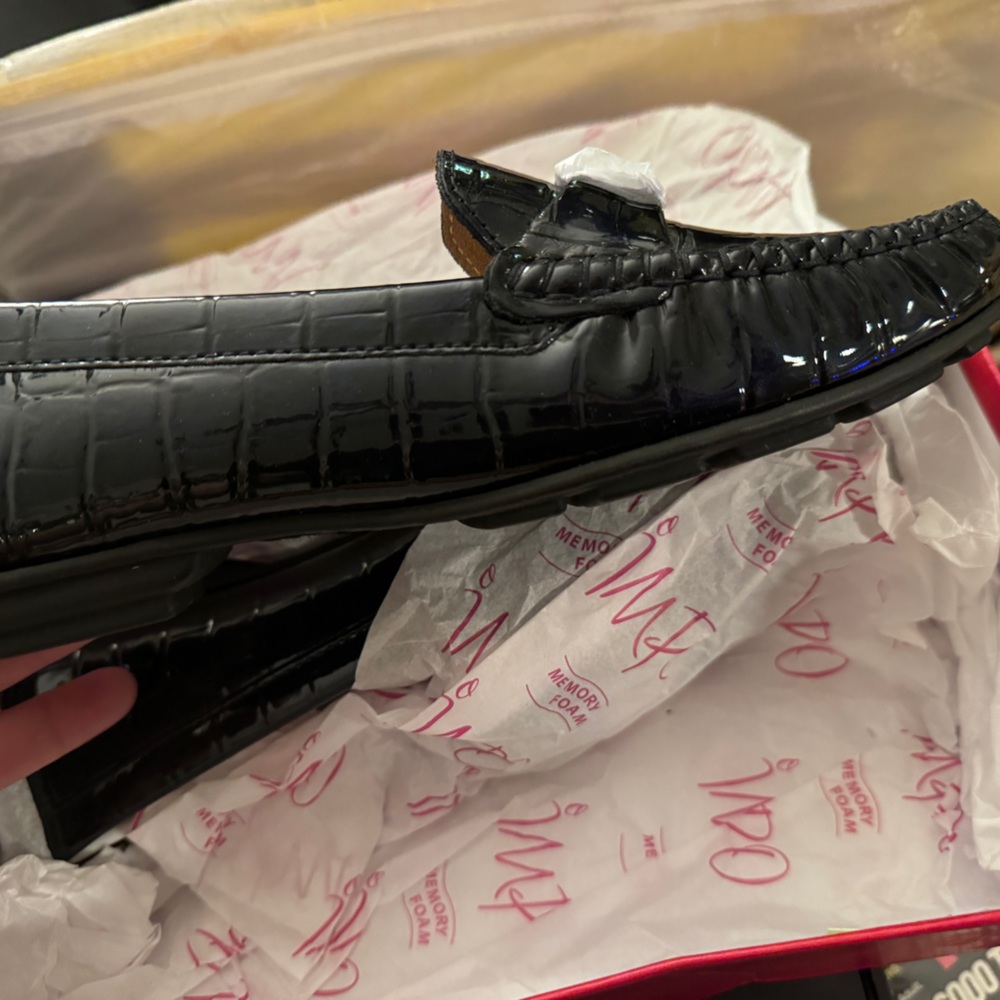 **NWT**Baya Women’s Loafer in Midnight Blue Croc by IMPO